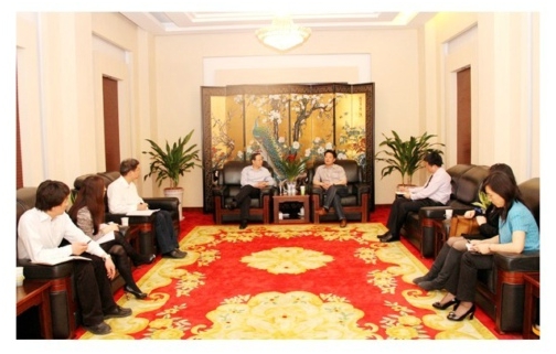 楊文龍董事長(zhǎng)訪問華北制藥集團(tuán)