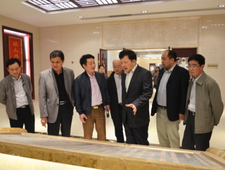 新華社黨組成員、副總編輯慎海雄到仁和集團調研
