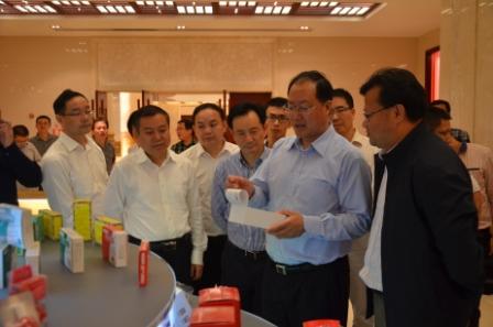 江西省委常委、常務(wù)副省長毛偉明視察仁和集團(tuán)