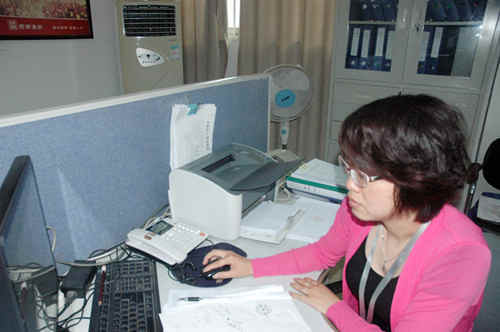 堅守質(zhì)量，用心成長—記“仁和之星”成長之星李霞