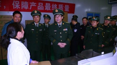 1417134653034012376.jpg 省公安消防總隊(duì)房凌春總隊(duì)長(zhǎng)到江西制藥督查火災(zāi)防控工作 (1).jpg